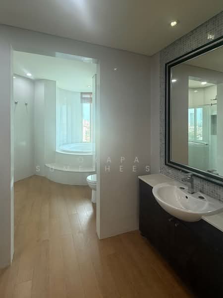 Watermark Chaophraya, Bangkok, Soi Charoennakorn 39-41, Charoennakorn Road, Bang Lam Phu Lang, Khlong San, Bangkok, 4 Bedrooms, 283 sqm, Condo For Sale, by Orapa Sumetheesirisakul, 500290887 - DDproperty.com