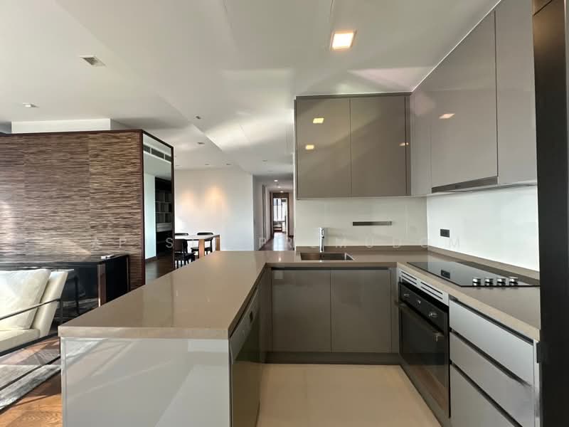 M Silom, Bangkok, 26 Narathiwas Ratchanakarin Road, Suriyawong, Bang Rak, Bangkok, 3 Bedrooms, 166 sqm, Condo For Rent, by Apisit Premudom, 500290910 - DDproperty.com
