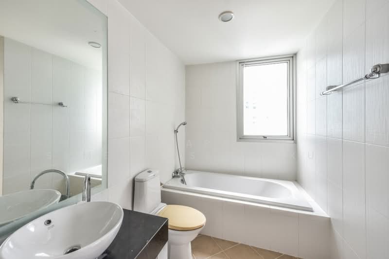 St Louis Grand Terrace, Bangkok, Soi Sathon 11 S Sathon Rd, Yan Nawa, Sathon, Bangkok, 2 Bedrooms, 105 sqm, Condo For Sale, by Orapa Sumetheesirisakul, 500290945 - DDproperty.com