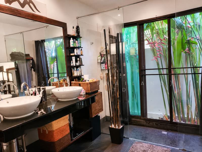 Tropical 2BR Villa in Nai Harn | Private Pool Villa Near Beach & Lake, Phuket, Rawai, Muang Phuket, Phuket, 2 Bedrooms, 103 sqm, Villa For Sale, by Fazwaz (Thailand) Co., Ltd., 500290951 - DDproperty.com