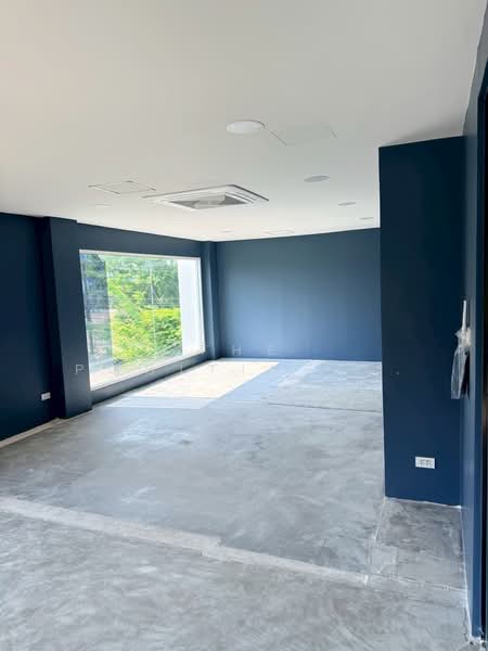 Commercial Building in Chiang Mai Business Park (CBP), Chiang Mai, Nong Pa Krang, Muang Chiang Mai, Chiang Mai, , 408 sqm, Shophouse For Rent, by The Positive ที่ดิน บ้าน คอนโด, 500291012 - DDproperty.com
