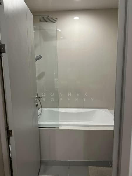 Oka Haus Sukhumvit 36, Bangkok, 3399 Rama 4 Road, Khong Tan, Khlong Toei, Bangkok, 1 Bedroom, 35 sqm, Condo For Rent, by Connex Property, 500291019 - DDproperty.com