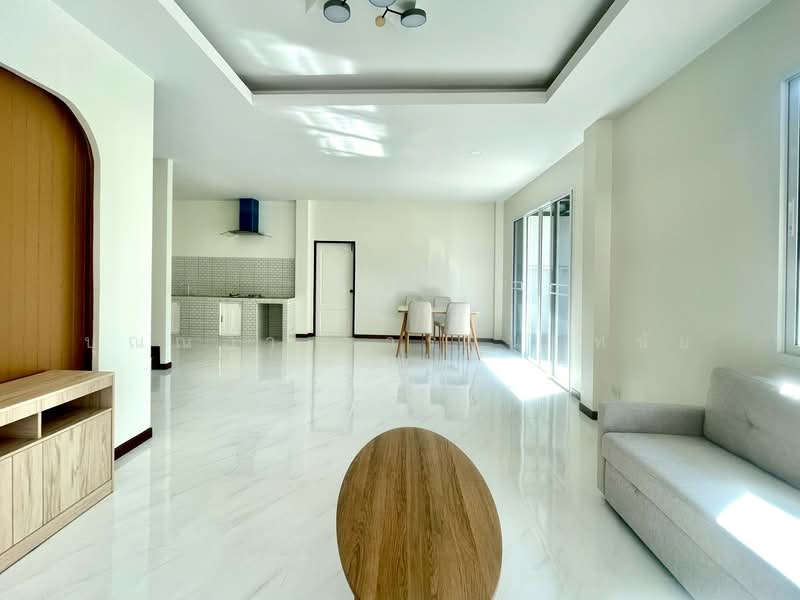 บ้านรีโนเวท ถ.เลียบคลองสอง คลองสามวา ซาฟารีเวิล์ด, Bangkok, เลียบคลองสอง, Bang Chun, Khlong Sam Wa, Bangkok, 3 Bedrooms, 130 sqm, Single Detached House For Sale, by ปุณณภา นารานนทชัย, 500291049 - DDproperty.com