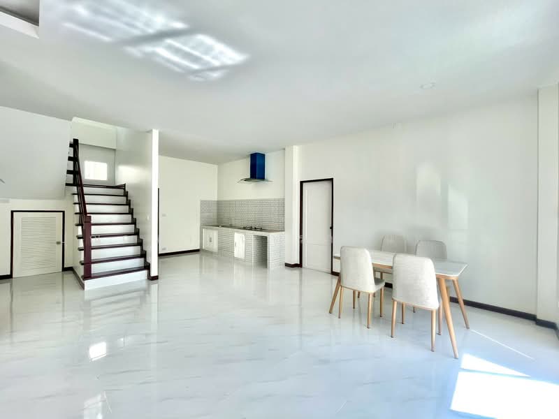 บ้านรีโนเวท ถ.เลียบคลองสอง คลองสามวา ซาฟารีเวิล์ด, Bangkok, เลียบคลองสอง, Bang Chun, Khlong Sam Wa, Bangkok, 3 Bedrooms, 130 sqm, Single Detached House For Sale, by ปุณณภา นารานนทชัย, 500291049 - DDproperty.com