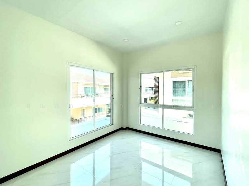 บ้านรีโนเวท ถ.เลียบคลองสอง คลองสามวา ซาฟารีเวิล์ด, Bangkok, เลียบคลองสอง, Bang Chun, Khlong Sam Wa, Bangkok, 3 Bedrooms, 130 sqm, Single Detached House For Sale, by ปุณณภา นารานนทชัย, 500291049 - DDproperty.com