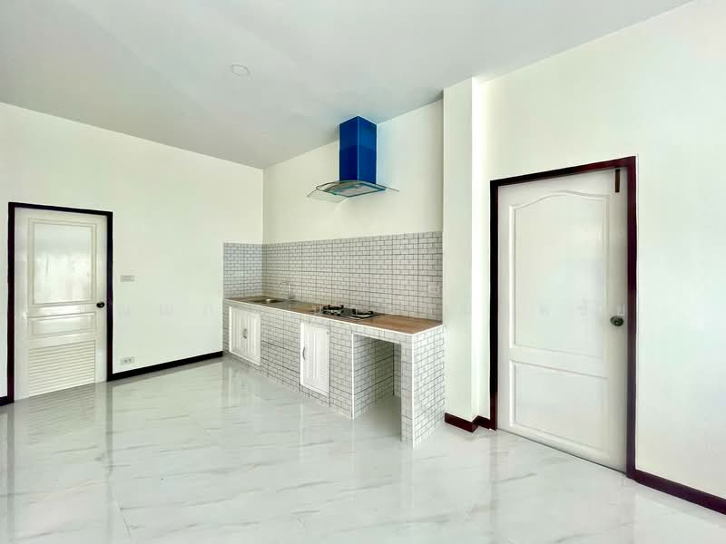 บ้านรีโนเวท ถ.เลียบคลองสอง คลองสามวา ซาฟารีเวิล์ด, Bangkok, เลียบคลองสอง, Bang Chun, Khlong Sam Wa, Bangkok, 3 Bedrooms, 130 sqm, Single Detached House For Sale, by ปุณณภา นารานนทชัย, 500291049 - DDproperty.com