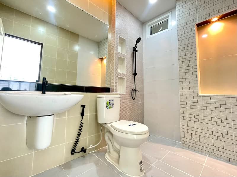 บ้านรีโนเวท ถ.เลียบคลองสอง คลองสามวา ซาฟารีเวิล์ด, Bangkok, เลียบคลองสอง, Bang Chun, Khlong Sam Wa, Bangkok, 3 Bedrooms, 130 sqm, Single Detached House For Sale, by ปุณณภา นารานนทชัย, 500291049 - DDproperty.com