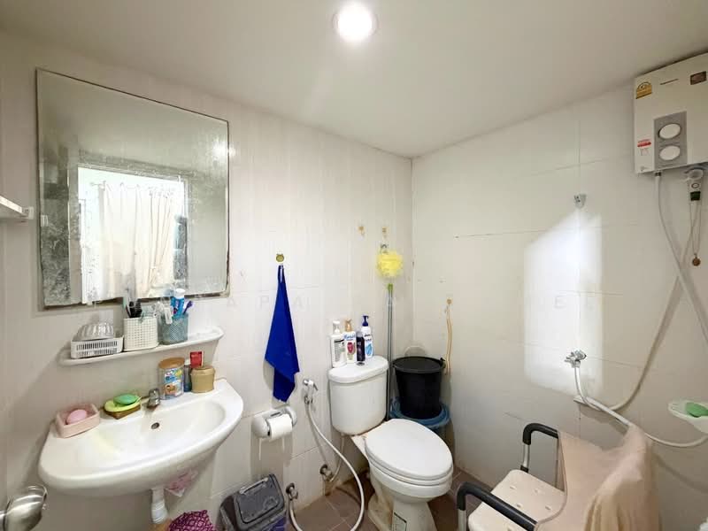 Baan Pruksa 79 Lumlukka Klong 3, Pathum Thani, Lam Luk Ka Road, Lat Sawai, Lam Luk Ka, Pathum Thani, 3 Bedrooms, 120 sqm, Townhouse For Sale, by Punpapa Rassamee, 500291120 - DDproperty.com