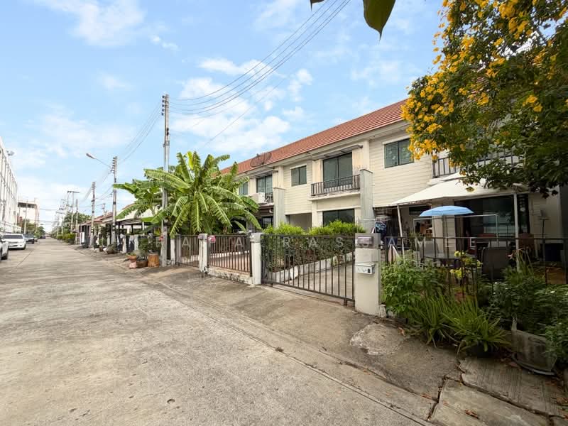 Baan Pruksa 79 Lumlukka Klong 3, Pathum Thani, Lam Luk Ka Road, Lat Sawai, Lam Luk Ka, Pathum Thani, 3 Bedrooms, 120 sqm, Townhouse For Sale, by Punpapa Rassamee, 500291120 - DDproperty.com
