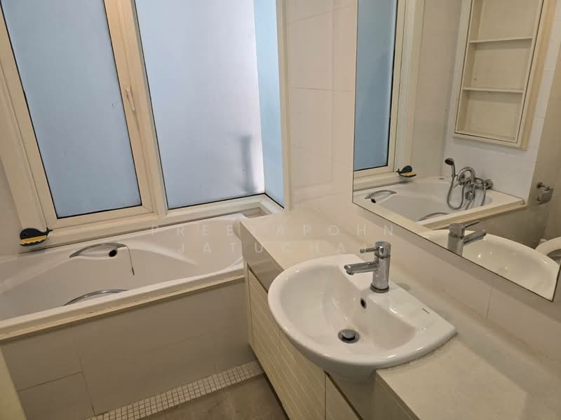 Siri Residence, Bangkok, 21 Soi Sukhumvit 24, Khong Tan, Khlong Toei, Bangkok, 1 Bedroom, 59 sqm, Condo For Sale, by Preeyapohn Jatuchai, 500291166 - DDproperty.com