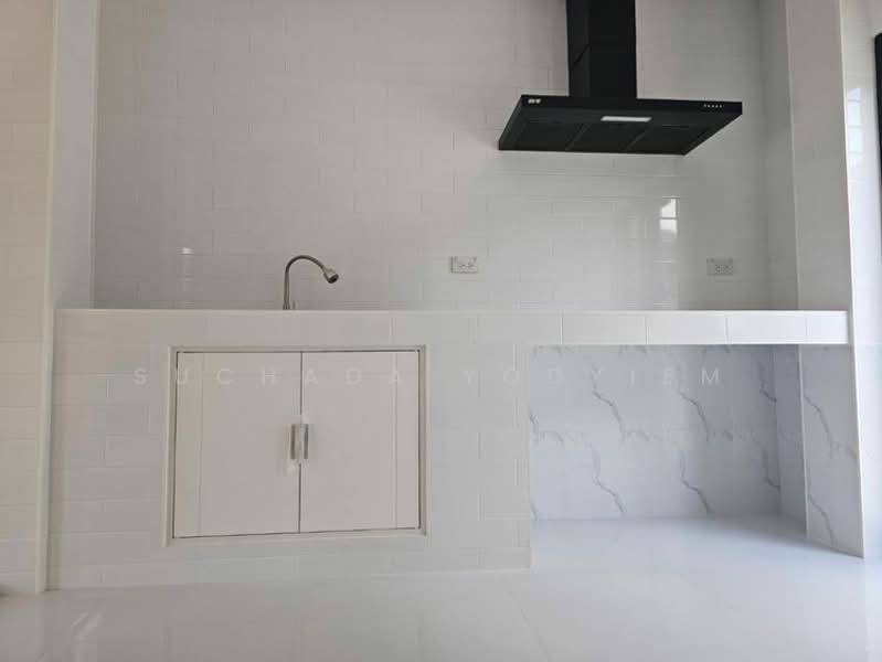 3-BR House, Bangkok, Khlong Khwang, Phasi Charoen, Bangkok, 3 Bedrooms, 200 sqm, Single Detached House For Sale, by Suchada Yodyiem, 500291247 - DDproperty.com