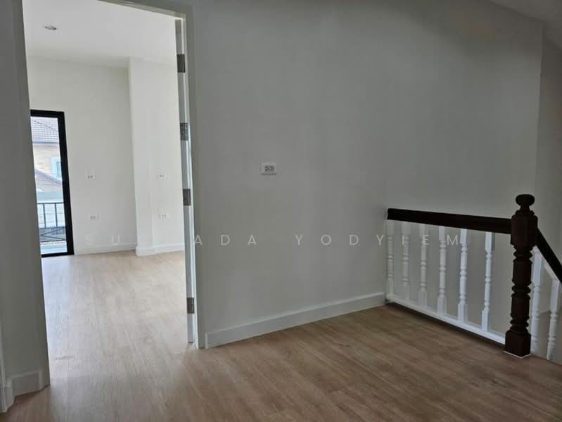 3-BR House, Bangkok, Khlong Khwang, Phasi Charoen, Bangkok, 3 Bedrooms, 200 sqm, Single Detached House For Sale, by Suchada Yodyiem, 500291247 - DDproperty.com