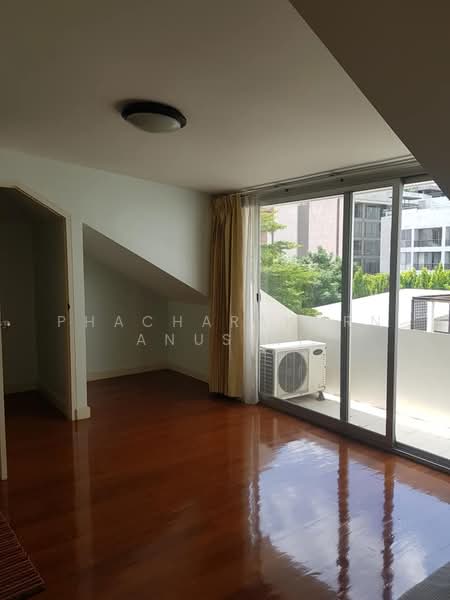 บ้าน 4-ห้องนอน, กรุงเทพ, คลองตัน, คลองเตย, กรุงเทพ, 300 ตร.ม., บ้านเดี่ยว ให้เช่า, โดย Phacharakorn Anusiri, 500291259 - DDproperty.com