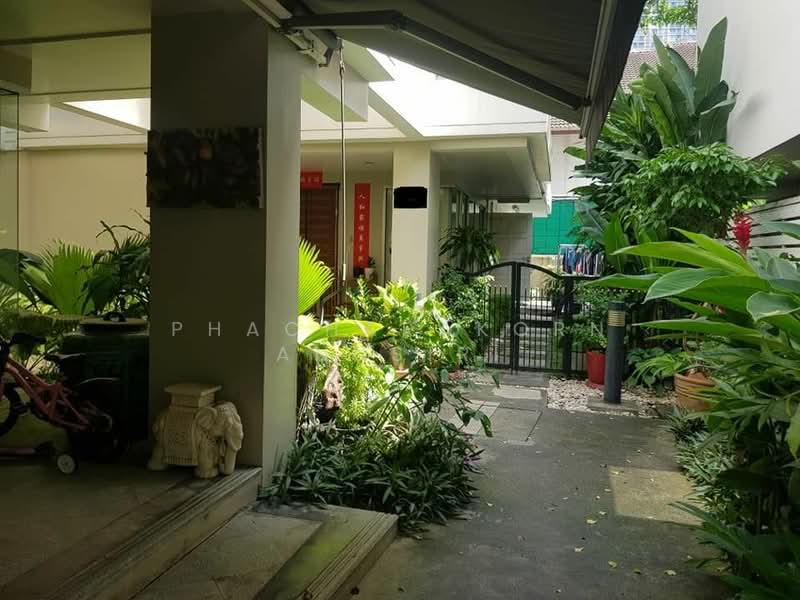 บ้าน 4-ห้องนอน, กรุงเทพ, คลองตัน, คลองเตย, กรุงเทพ, 300 ตร.ม., บ้านเดี่ยว ให้เช่า, โดย Phacharakorn Anusiri, 500291259 - DDproperty.com