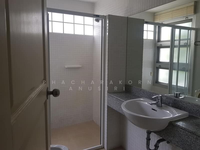 4-BR House, Bangkok, Khong Tan, Khlong Toei, Bangkok, 4 Bedrooms, 300 sqm, Single Detached House For Rent, by Phacharakorn Anusiri, 500291259 - DDproperty.com