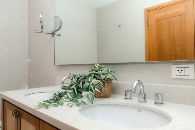 The Emporio Place, Bangkok, 93 Soi Sukhumvit 24, Sukhumvit Road, Khong Tan, Khlong Toei, Bangkok, 2 Bedrooms, 108 sqm, Condo For Sale, by Nuttharom Linla, 500291410 - DDproperty.com