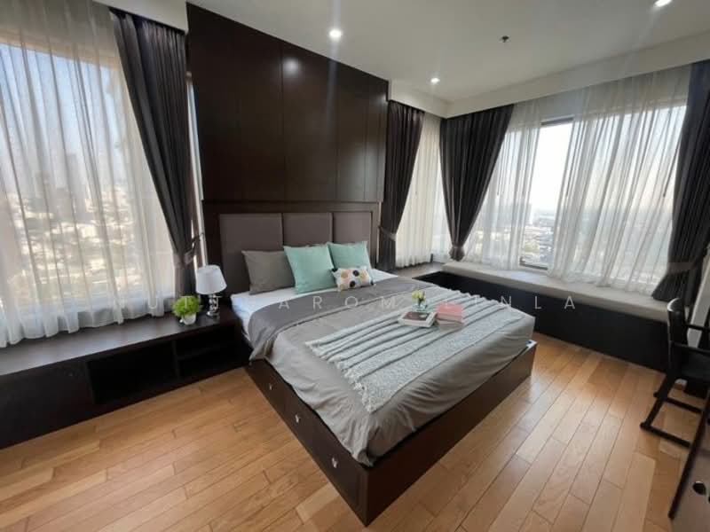 The Emporio Place, Bangkok, 93 Soi Sukhumvit 24, Sukhumvit Road, Khong Tan, Khlong Toei, Bangkok, 2 Bedrooms, 108 sqm, Condo For Sale, by Nuttharom Linla, 500291410 - DDproperty.com