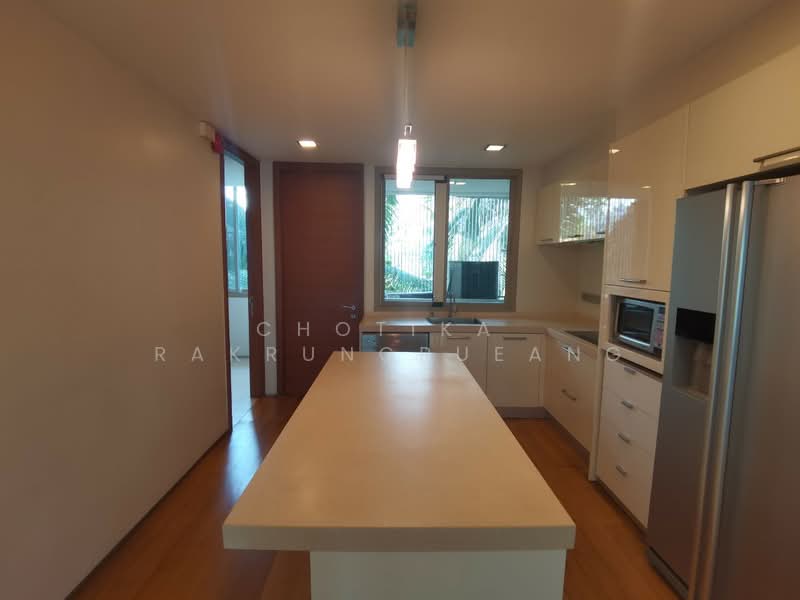 Ficus Lane, Bangkok, Soi Sukhumvit 44/1, Phra Kanong, Khlong Toei, Bangkok, 2 Bedrooms, 198 sqm, Condo For Rent, by Chotika   Rakrungrueang, 500291516 - DDproperty.com