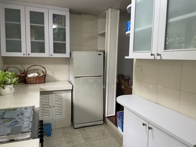 Mukda Mansion, Bangkok, 21 Soi Sukhumvit 43, Khlong Tan Nua, Watthana, Bangkok, 3 Bedrooms, 152 sqm, Apartment For Rent, by Napat Thamakulangkul, 500291546 - DDproperty.com
