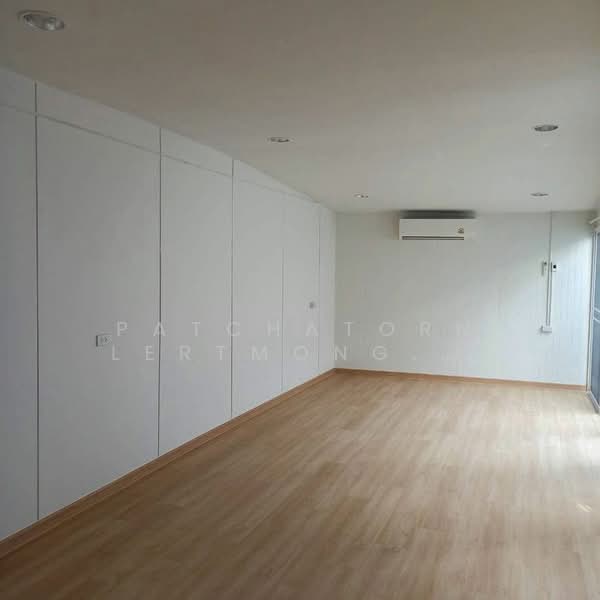 หมู่บ้าน 84 แมนชั่น : Baan 84 Mansion, กรุงเทพ, วังทองหลาง, วังทองหลาง, กรุงเทพ, 144 ตร.ม., ทาวน์เฮ้าส์ ขาย, โดย Patchatorn Lertmongkolsomchok, 500291548 - DDproperty.com