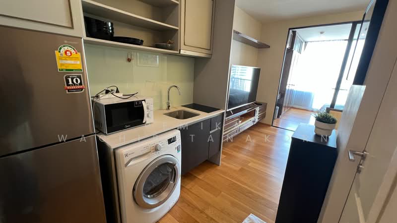 Noble Revo Silom, Bangkok, 88 Soi Surasak Surasak Road, Silom, Bang Rak, Bangkok, 1 Bedroom, 33 sqm, Condo For Rent, by Pemika Wachiratanakorn, 500291587 - DDproperty.com