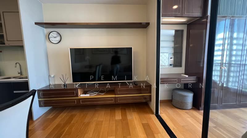 Noble Revo Silom, Bangkok, 88 Soi Surasak Surasak Road, Silom, Bang Rak, Bangkok, 1 Bedroom, 33 sqm, Condo For Rent, by Pemika Wachiratanakorn, 500291587 - DDproperty.com