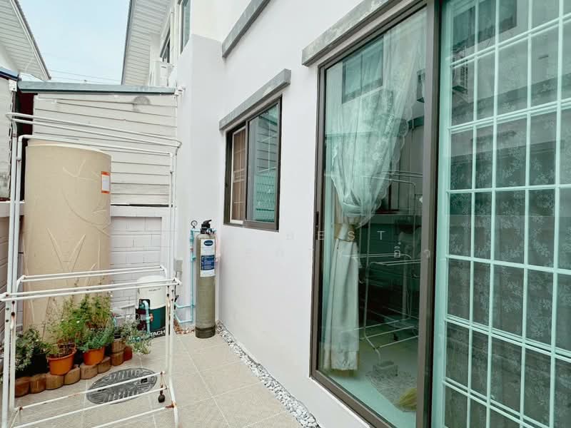Modi Villa Ladkrabang-Suvarnabhumi, Chachoengsao, Luang Phaeng Road, Khlong Luang Phaeng, Muang Chachoengsao, Chachoengsao, 3 Bedrooms, 100 sqm, Townhouse For Sale, by The Best Property อิ๋ว, 500291655 - DDproperty.com