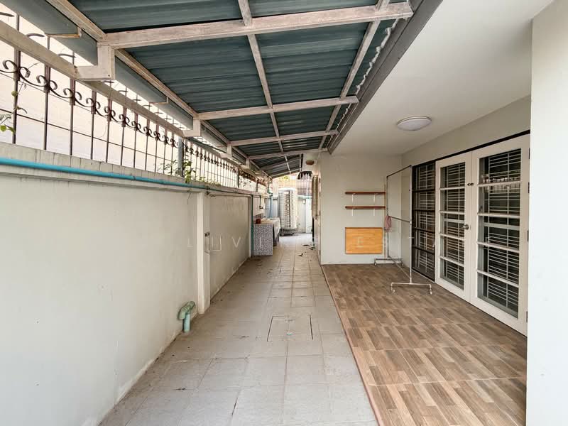 Baan Manlika, Bangkok, Sala Thammasop, Thawi Watthana, Bangkok, 4 Bedrooms, 145 sqm, Single Detached House For Sale, by Haus Living Estate, 500291685 - DDproperty.com