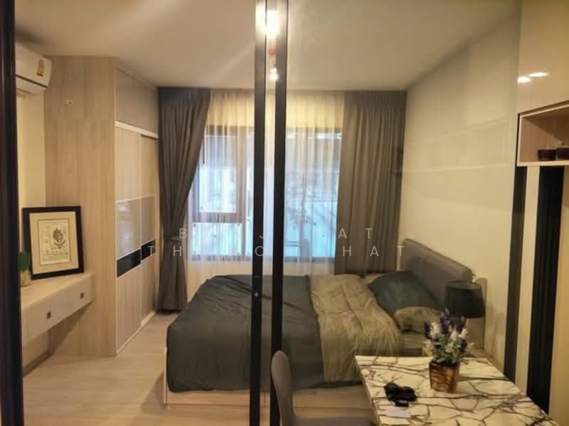 Life Asoke, Bangkok, Asoke-Dindang Road, Bang Kapi, Huai Khwang, Bangkok, 1 Bedroom, 30 sqm, Condo For Rent, by Banjarat Thanomchat, 500291696 - DDproperty.com