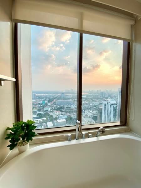 The Emporio Place, Bangkok, 93 Soi Sukhumvit 24, Sukhumvit Road, Khong Tan, Khlong Toei, Bangkok, 1 Bedroom, 66 sqm, Condo For Rent, by Banjarat Thanomchat, 500291755 - DDproperty.com