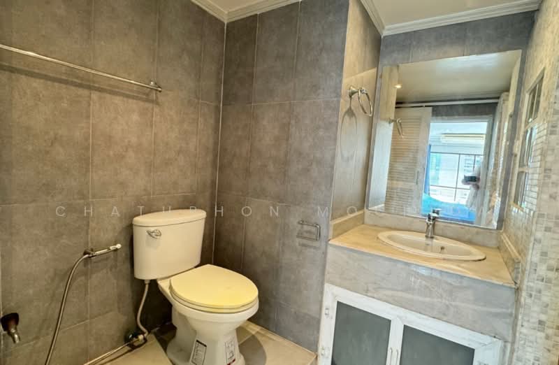 Saranjai Mansion, Bangkok, Soi Sukhumvit 6, Khlong Toei, Khlong Toei, Bangkok, 1 Bedroom, 70 sqm, Condo For Rent, by Chatuphon Mochida, 500291775 - DDproperty.com
