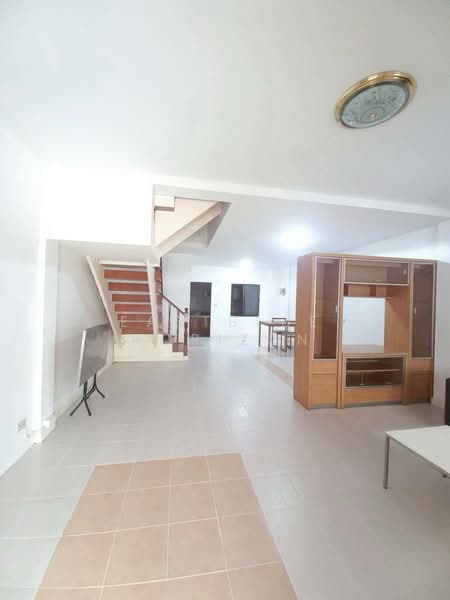 บ้านกลางเมือง พระราม 9 ซอย 43, Bangkok, Suan Luang, Suan Luang, Bangkok, 3 Bedrooms, 150 sqm, Townhouse For Sale, by Eastblue Horizon, 500291803 - DDproperty.com
