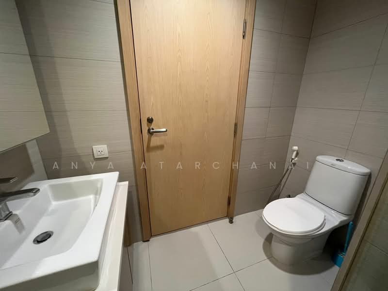 Siri At Sukhumvit, Bangkok, 902 Sukhumvit Road, Phra Kanong, Khlong Toei, Bangkok, 2 Bedrooms, 72 sqm, Condo For Rent, by Anya Atarchanai , 500291822 - DDproperty.com