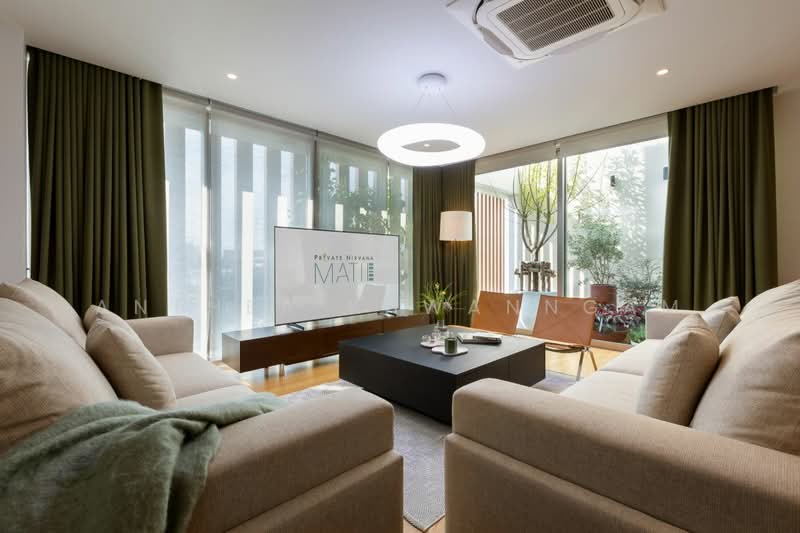 For Sale - 3-BR Townhouse, Bangkok