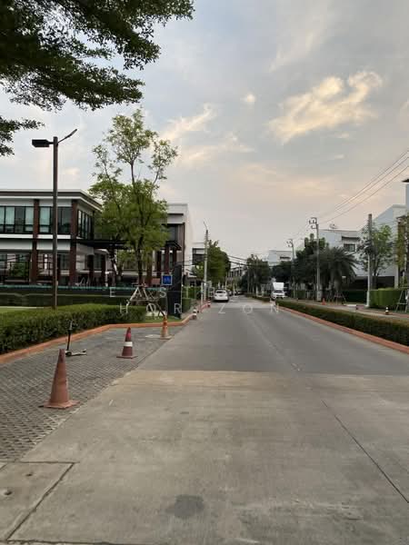 Baan Klang Muang Kalpapruek : บ้านกลางเมือง กัลปพฤกษ์, กรุงเทพ, ถนนศาลธนบุรี, บางหว้า, ภาษีเจริญ, กรุงเทพ, 135 ตร.ม., ทาวน์เฮ้าส์ ขาย, โดย Eastblue Horizon, 500291883 - DDproperty.com