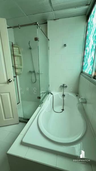 Supalai River Place Charoen Nakorn, Bangkok, 1529 Soi Chareonnakorn 39, Chareonnakorn Road, Bang Lam Phu Lang, Khlong San, Bangkok, 2 Bedrooms, 100 sqm, Condo For Rent, by PROPMATCH CO., LTD., 500291889 - DDproperty.com