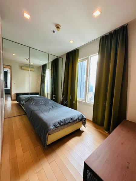 Siri At Sukhumvit, Bangkok, 902 Sukhumvit Road, Phra Kanong, Khlong Toei, Bangkok, 2 Bedrooms, 72 sqm, Condo For Rent, by Napat Thamakulangkul, 500291936 - DDproperty.com