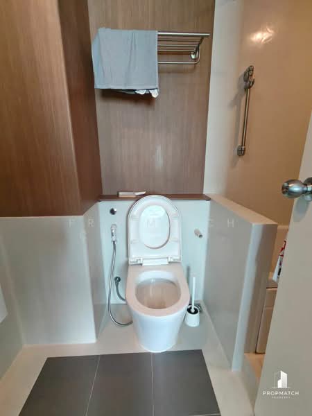For Rent - Blossom Condo @ Sathorn-Charoenrat, Bangkok