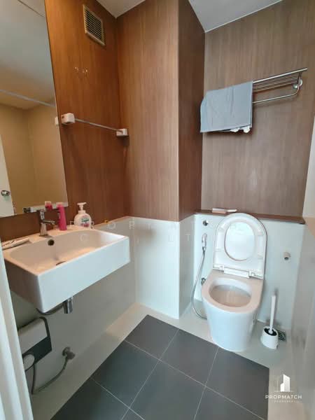 For Rent - Blossom Condo @ Sathorn-Charoenrat, Bangkok