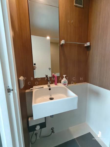 For Rent - Blossom Condo @ Sathorn-Charoenrat, Bangkok