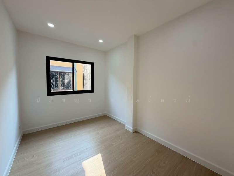 เพชรวิลเลจ, Bangkok, Chim Plee, Taling Chan, Bangkok, 3 Bedrooms, 120 sqm, Townhouse For Sale, by ปภัชญา ธนัตถ์ภรณ์, 500292008 - DDproperty.com