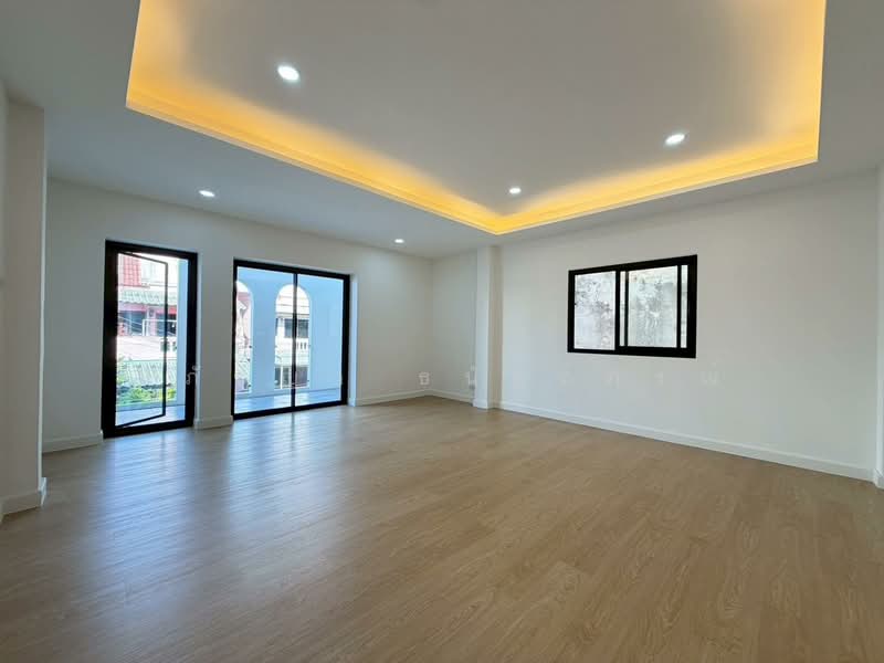 เพชรวิลเลจ, Bangkok, Chim Plee, Taling Chan, Bangkok, 3 Bedrooms, 120 sqm, Townhouse For Sale, by ปภัชญา ธนัตถ์ภรณ์, 500292008 - DDproperty.com