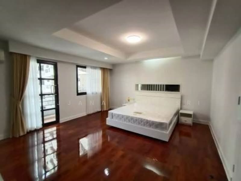 Cosmo Villa (คอสโม่ วิลล่า), กรุงเทพ, 33 ซอยสุขุมวิท 12 ถนนสุขุมวิท แขวง/เขตคลองเตย กทม., คลองเตย, คลองเตย, กรุงเทพ, 250 ตร.ม., อพาร์ทเมนท์ ให้เช่า, โดย Rojjana Jindasri, 500292120 - DDproperty.com
