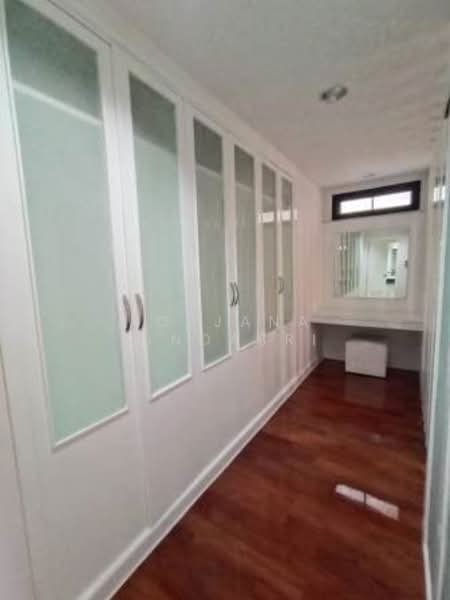 Cosmo Villa (คอสโม่ วิลล่า), กรุงเทพ, 33 ซอยสุขุมวิท 12 ถนนสุขุมวิท แขวง/เขตคลองเตย กทม., คลองเตย, คลองเตย, กรุงเทพ, 250 ตร.ม., อพาร์ทเมนท์ ให้เช่า, โดย Rojjana Jindasri, 500292120 - DDproperty.com