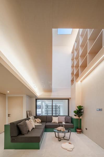 2-BR Townhouse, Bangkok, Phra Kanong Nua, Watthana, Bangkok, 2 Bedrooms, 170 sqm, Townhouse For Sale, by Suchada Yodyiem, 500292154 - DDproperty.com