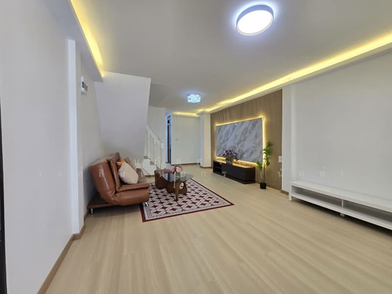 For Sale - หมู่บ้านทหารกองหนุน ซอยพระยาสุเรนทร์28 รามอินทรา109 แขวงบางชัน เขตคลองสามวา, Bangkok
