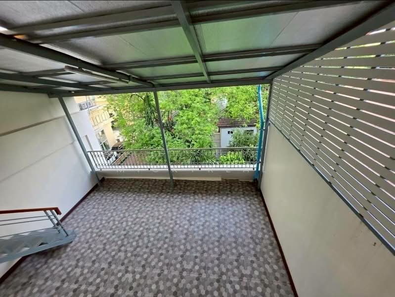 ให้เช่าทาวน์โฮม 4ชั้น รีโนเวทใหม่ ใจกลางสุขุมวิท, Bangkok, Khlong Tan Nua, Watthana, Bangkok, 4 Bedrooms, 300 sqm, Townhouse For Rent, by mickyreal, 500292178 - DDproperty.com
