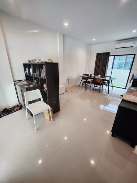 หมู่บ้านเปี่ยมสุข พระราม 5 ปิ่นเกล้า-กาญจนาภิเษก, Nonthaburi, Bang Yai, Bang Yai, Nonthaburi, 2 Bedrooms, 200 sqm, Townhouse For Sale, by Khun Tuk, 500292203 - DDproperty.com