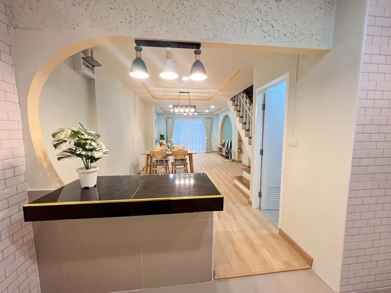 Poonsinh Thani 3, Bangkok, Rat Phatthana Road, Khlong Song Ton Nun, Lat Krabang, Bangkok, 2 Bedrooms, 80 sqm, Townhouse For Sale, by นภัสศรณ์ วงศ์สินไทยกร (นันท์), 500292204 - DDproperty.com