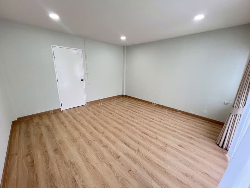 Poonsinh Thani 3, Bangkok, Rat Phatthana Road, Khlong Song Ton Nun, Lat Krabang, Bangkok, 2 Bedrooms, 80 sqm, Townhouse For Sale, by นภัสศรณ์ วงศ์สินไทยกร (นันท์), 500292204 - DDproperty.com